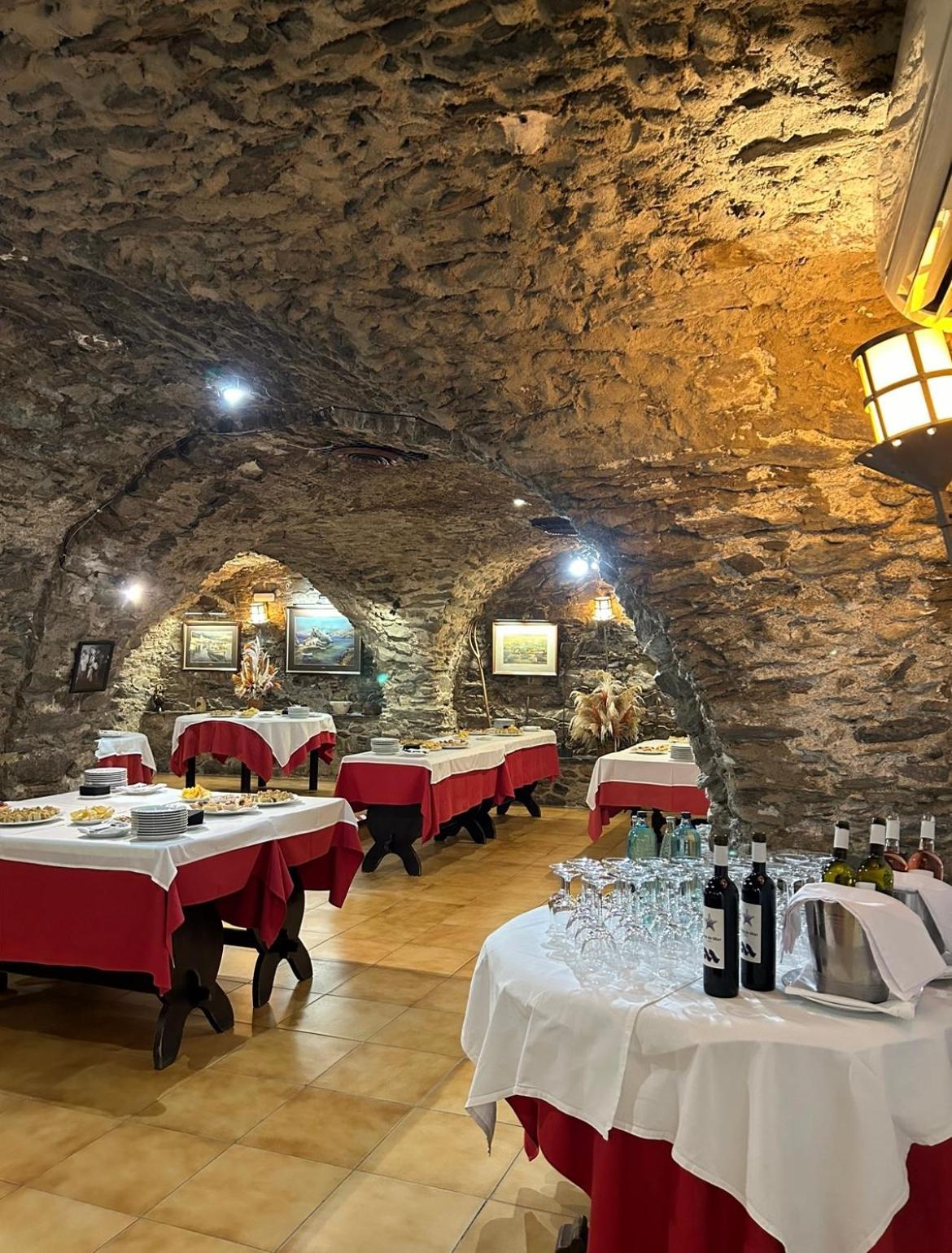 Hostal La Tina El Port De La Selva Dış mekan fotoğraf