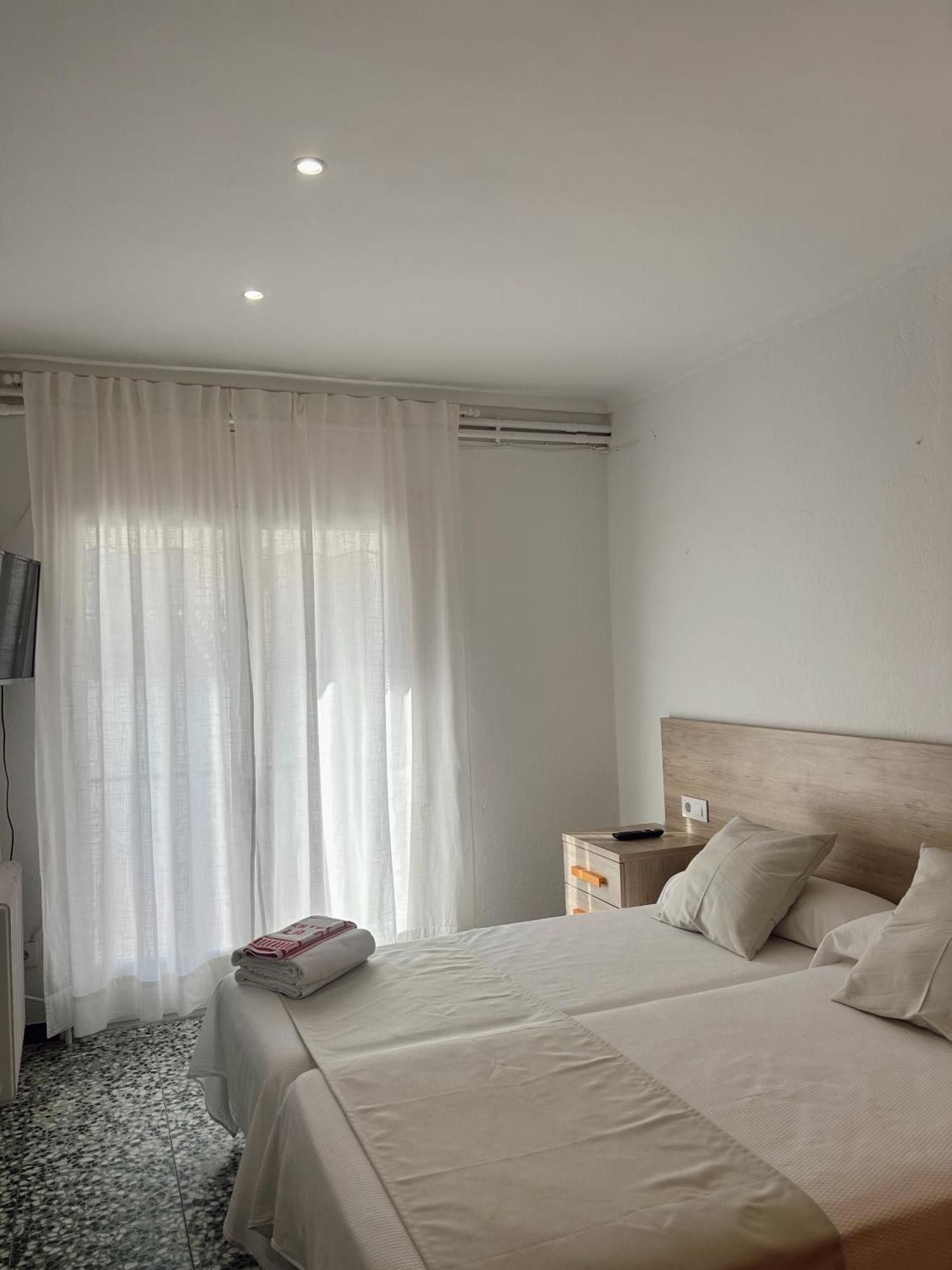 Hostal La Tina El Port De La Selva Dış mekan fotoğraf